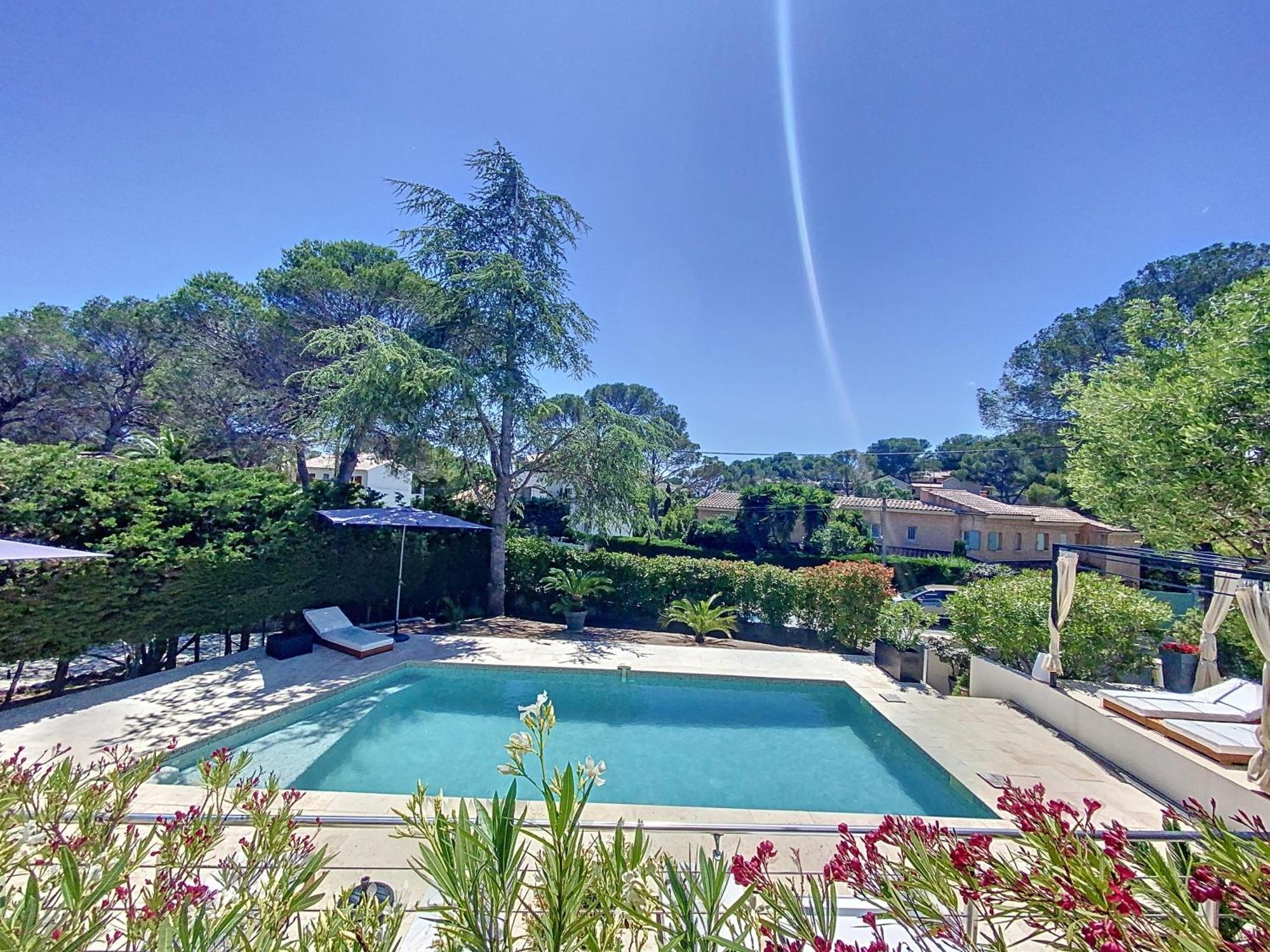 "Les Alizes" Cote Jardin Proche Bord De Mer Saint-Raphaël المظهر الخارجي الصورة